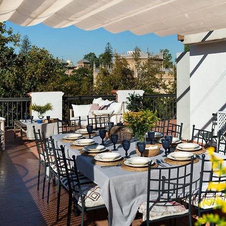Villa Alfonso, Restored Palace House With Gardens And Monuments Views Севиля Екстериор снимка