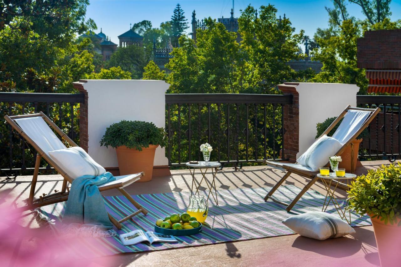 Villa Alfonso, Restored Palace House With Gardens And Monuments Views Севиля Екстериор снимка
