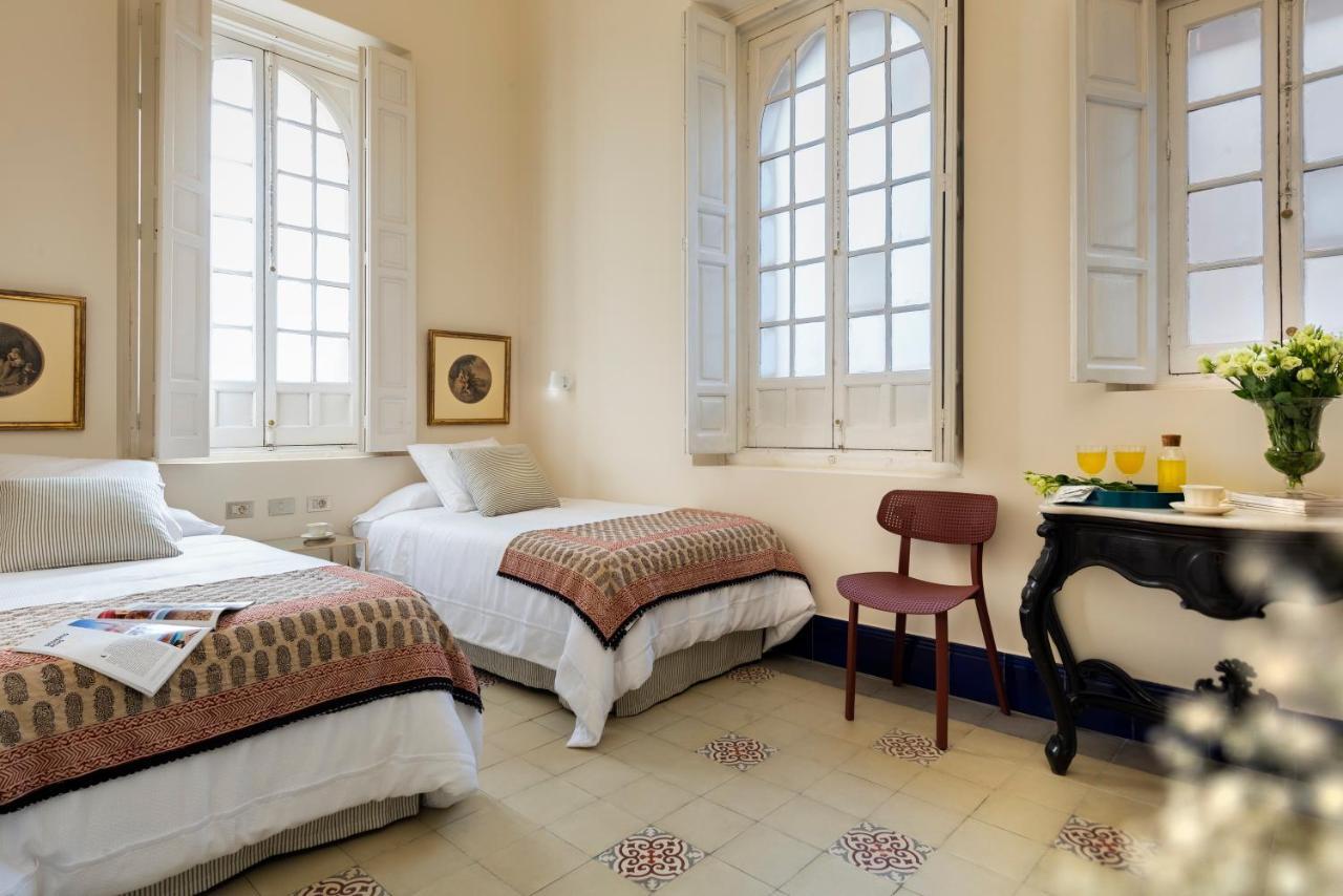 Villa Alfonso, Restored Palace House With Gardens And Monuments Views Севиля Екстериор снимка
