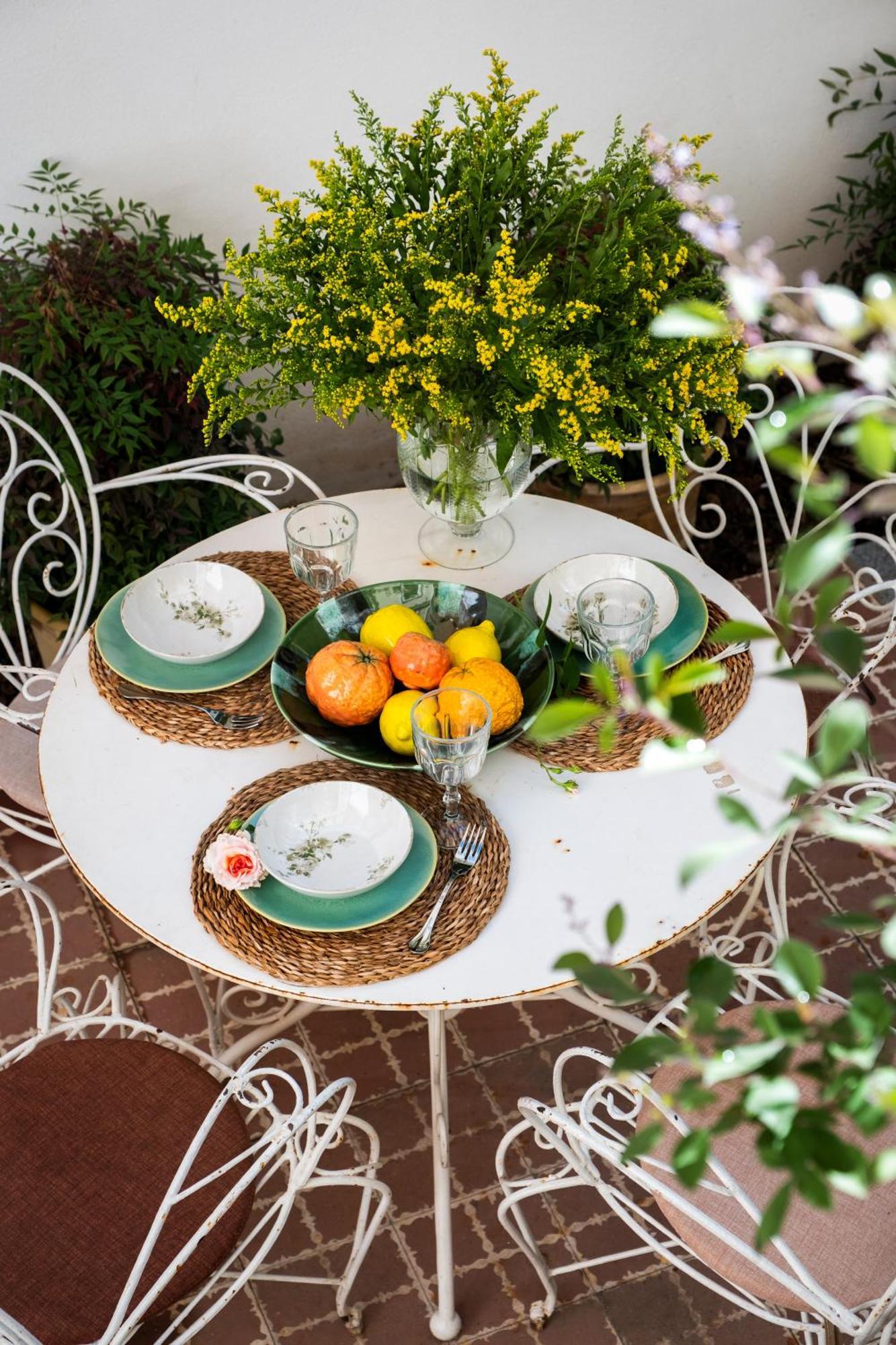 Villa Alfonso, Restored Palace House With Gardens And Monuments Views Севиля Екстериор снимка